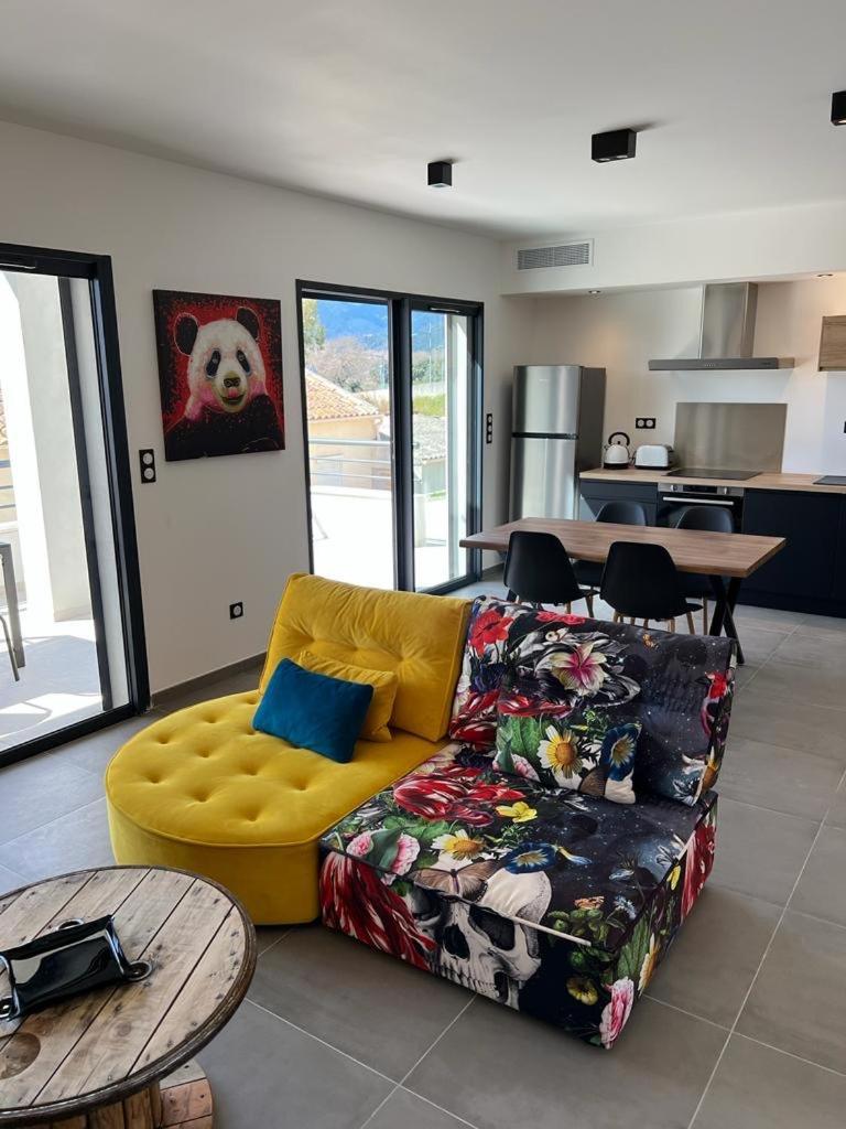 Logement Neuf-Ghisonaccia Centre, A 5Min De La Mer Luaran gambar